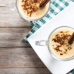 Ponche de crema venezolano con canela