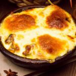 Pastel de choclo chileno recien servido